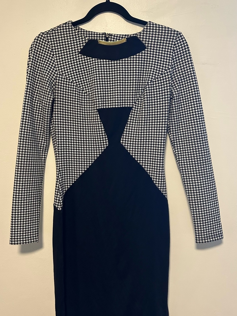 Black & White Houndstooth Long Sleeve Sheath Dress